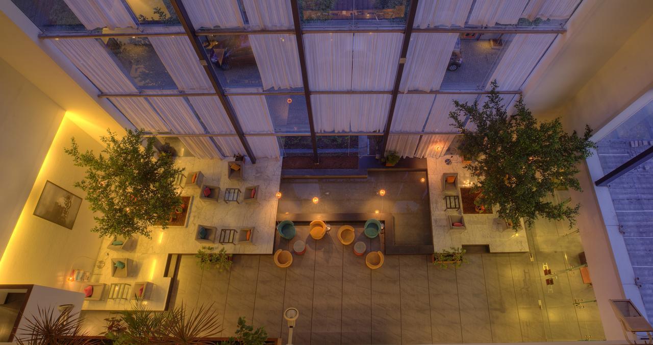 Hotel Parc Estique Pune Exteriör bild